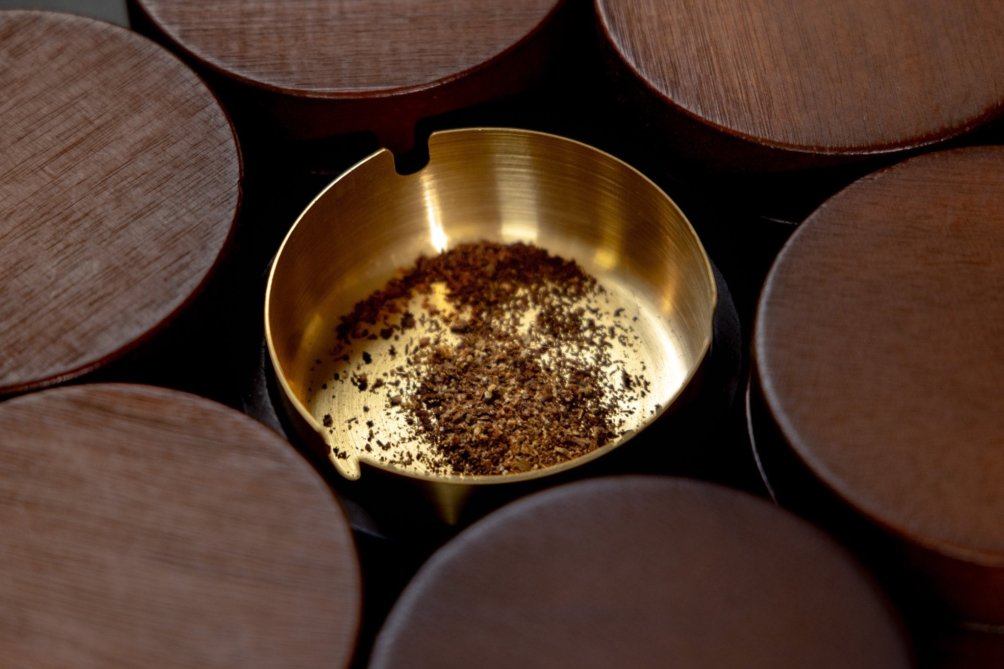 Portable AVB Ashtray gold and wood Medical cannabis storage UK