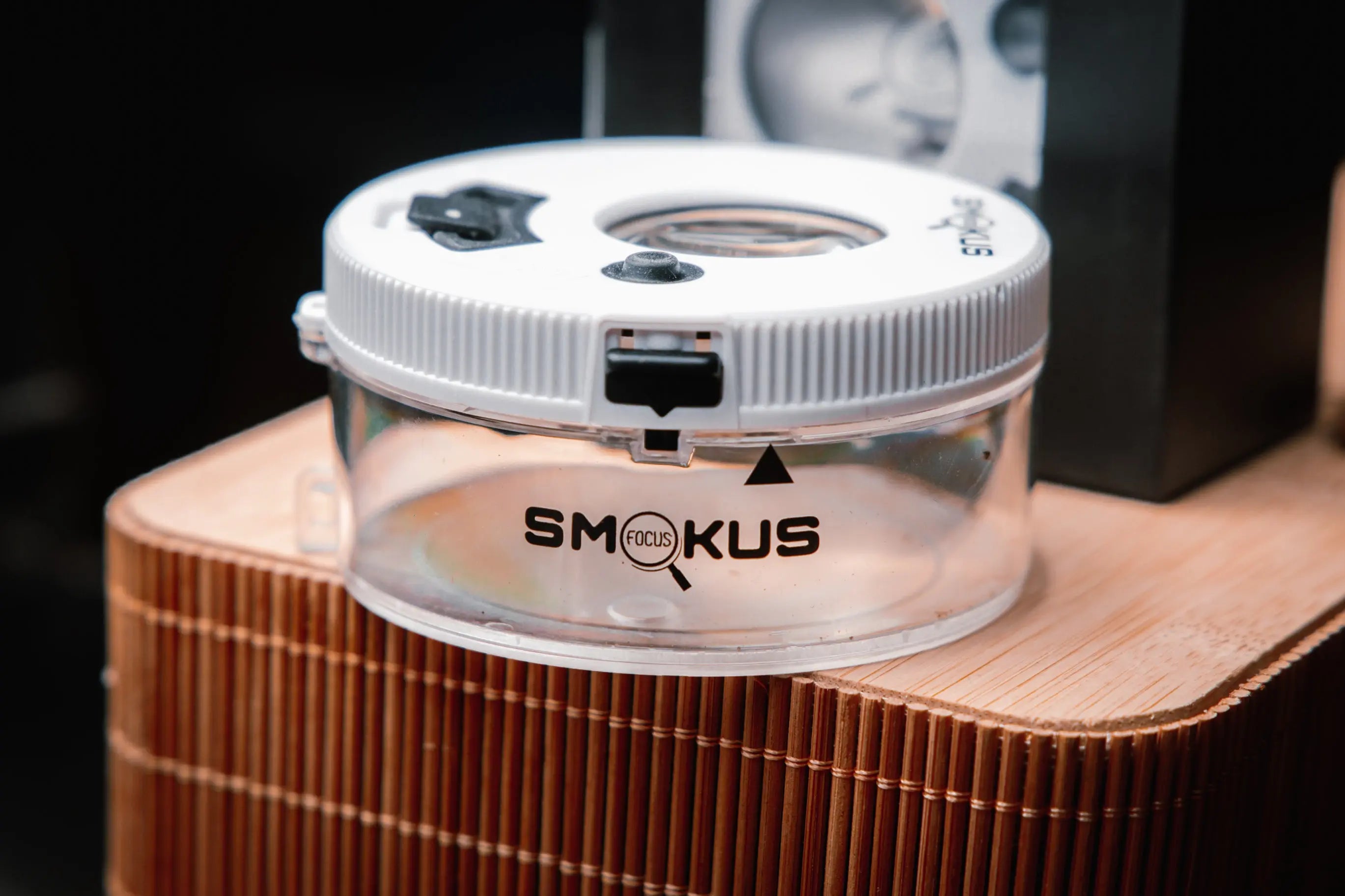 Medical Cannabis Lockable Storage with Magnifier Smokus Focus 