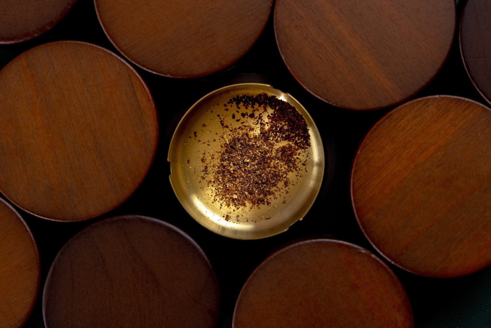 Portable AVB Ashtray gold and wood Medical cannabis storage UK